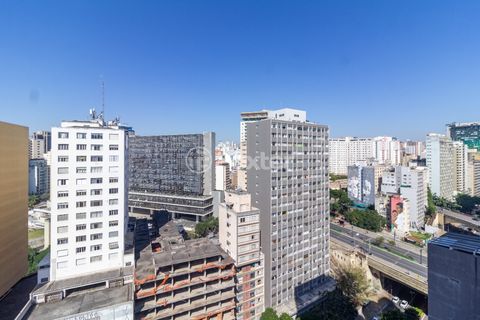 Image 18 - 923834
