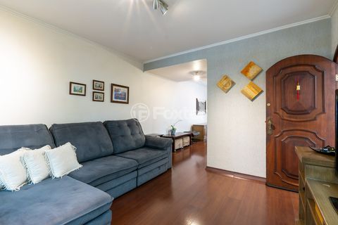 Image 3 - 923854