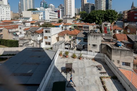 Image 8 - 923859