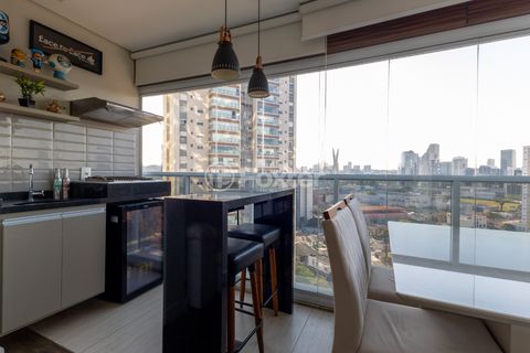 Image 7 - 923880
