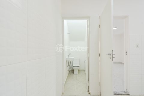 Image 14 - 923886