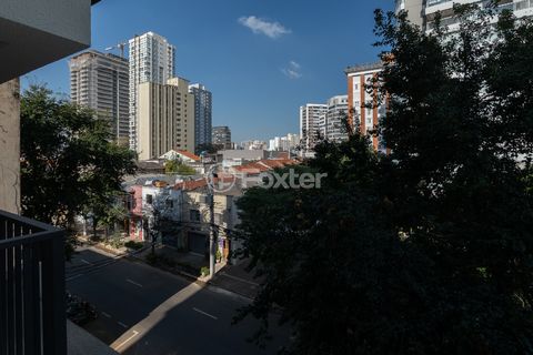 Image 17 - 923910