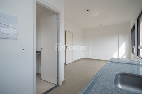 Image 7 - 923915