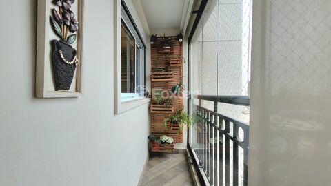 Image 19 - 923916