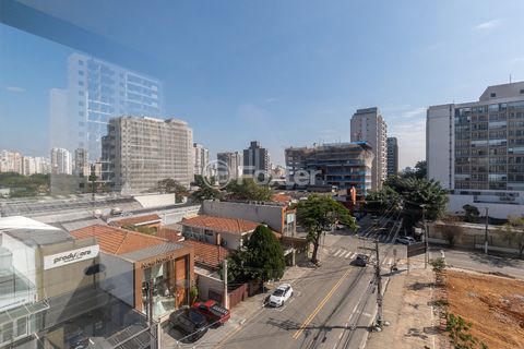 Image 10 - 923917
