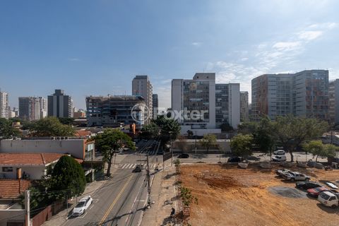 Image 9 - 923917