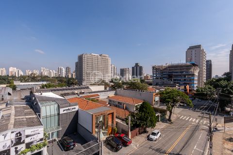 Image 11 - 923917
