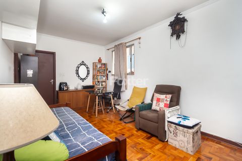 Image 7 - 923929