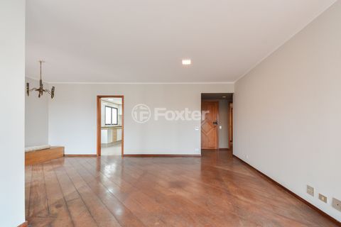 Image 4 - 923942