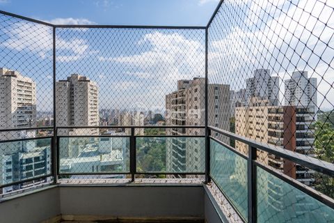 Image 5 - 923943
