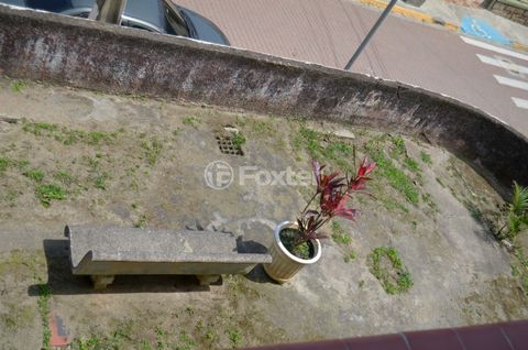 Image 4 - 923951