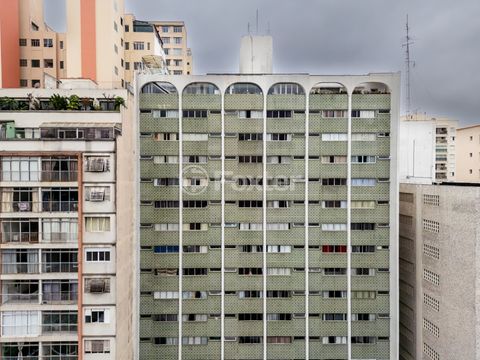 Image 8 - 923953