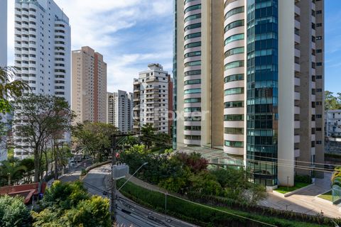Image 14 - 923981