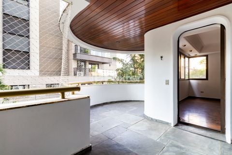 Image 11 - 923982