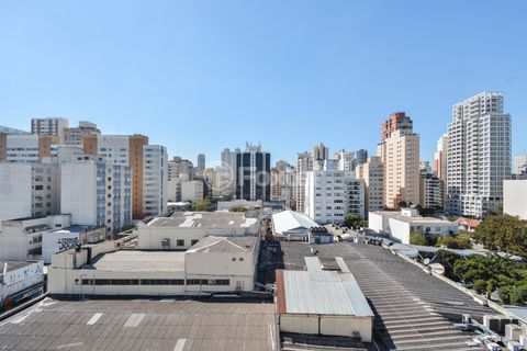 Image 11 - 923983