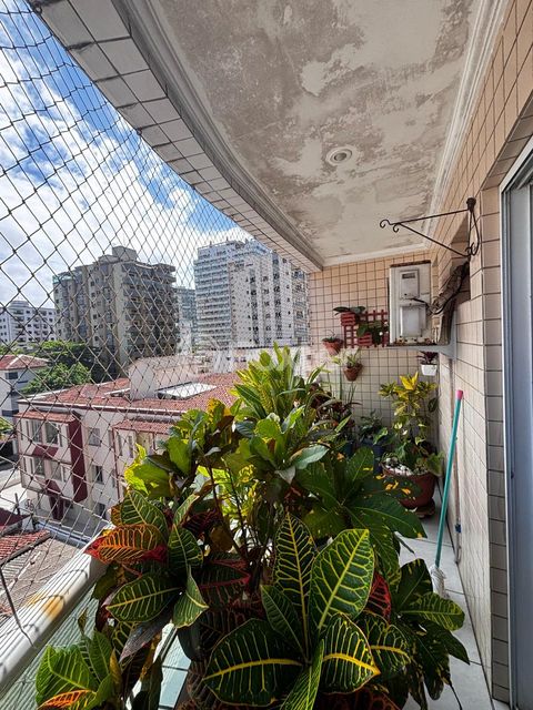 Image 9 - 923985