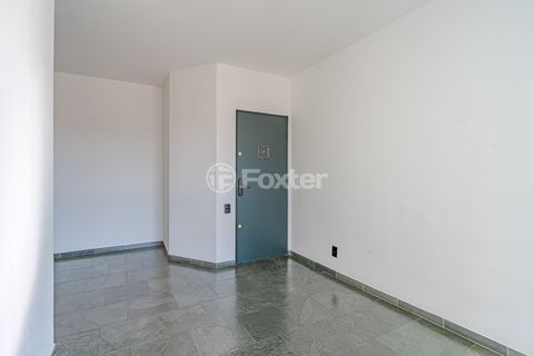 Image 4 - 924011