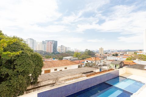 Image 11 - 924021