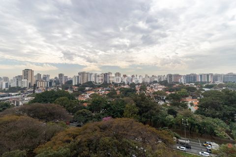 Image 9 - 924047