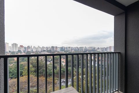 Image 8 - 924047