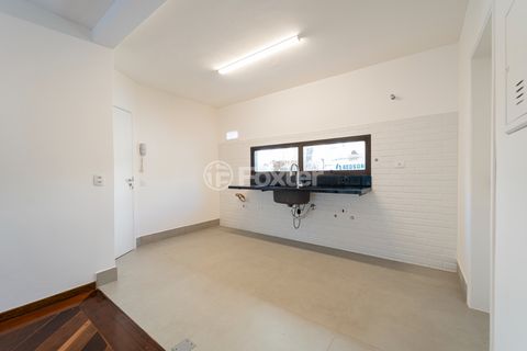 Image 6 - 924071