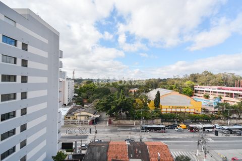Image 10 - 924075