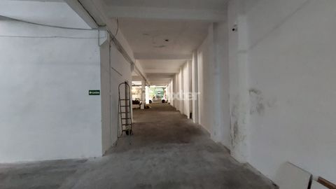 Image 3 - 924093