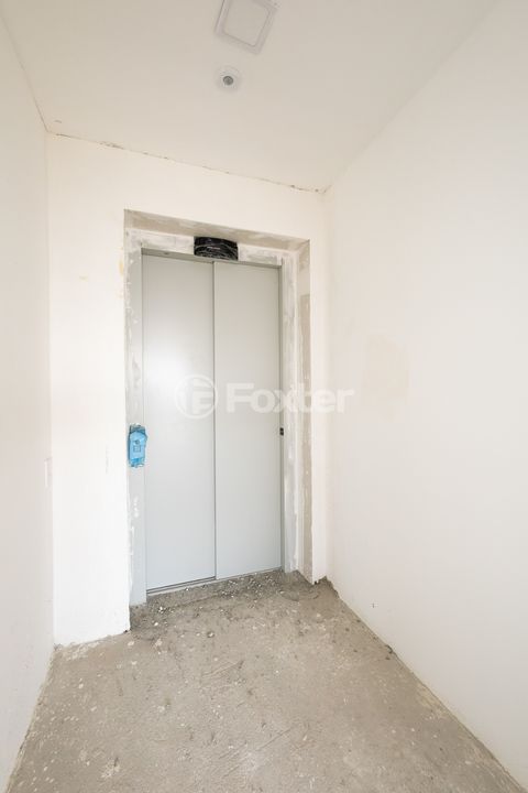 Image 7 - 924096