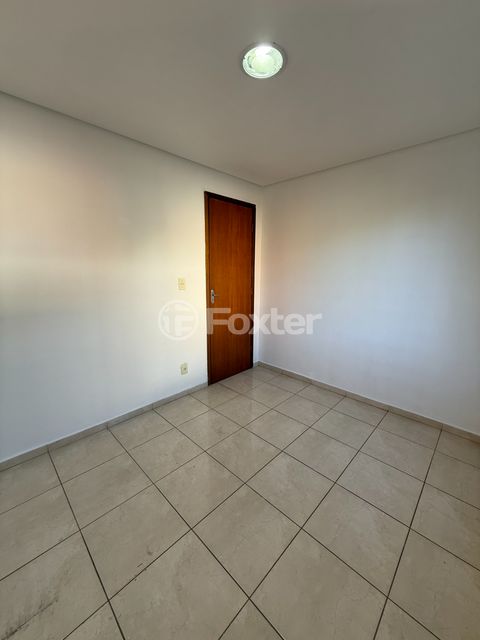 Image 4 - 924127