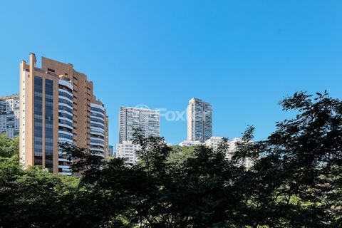 Image 2 - 924140