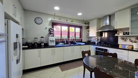 Image 4 - 924150