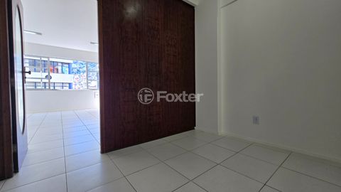 Image 11 - 924158
