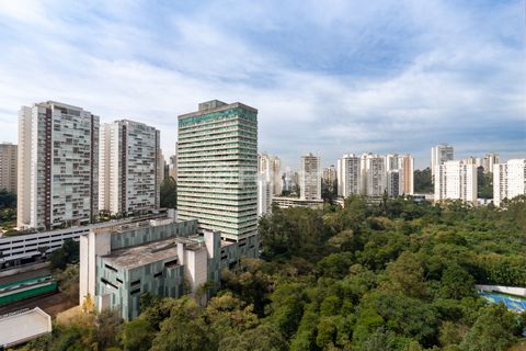 Image 8 - 924179