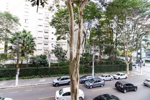 Image 11 - 924204
