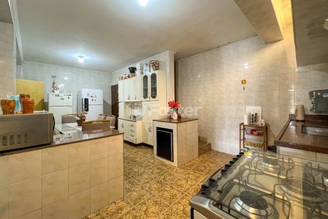 Image 11 - 924210