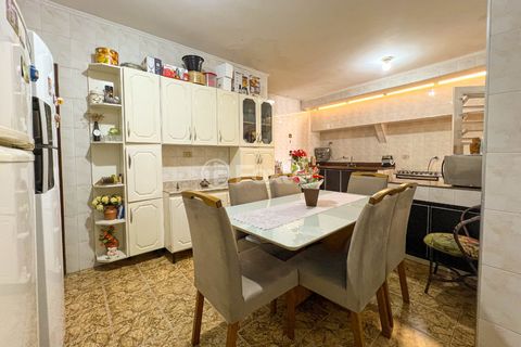 Image 13 - 924210