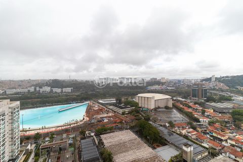 Image 8 - 924275