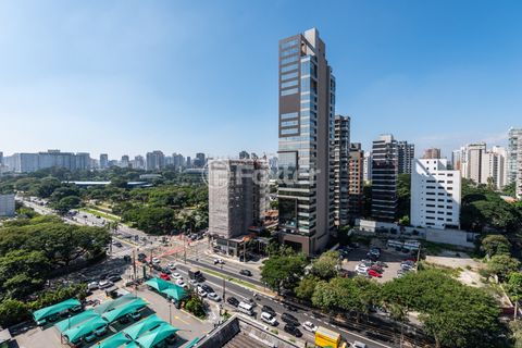 Image 9 - 924304