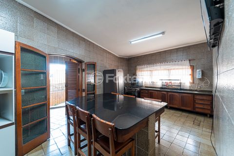 Image 10 - 924317