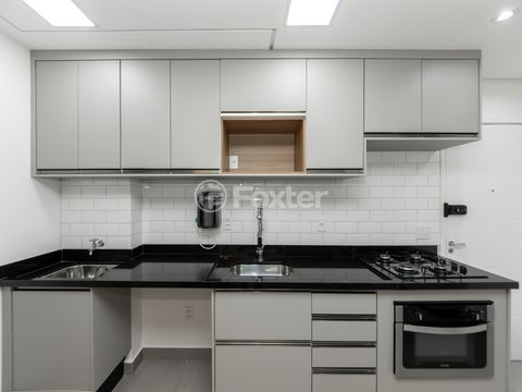 Image 7 - 924326