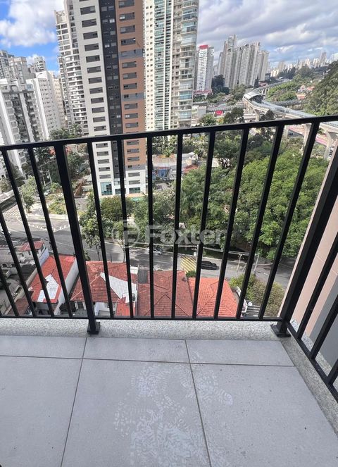 Image 7 - 924327