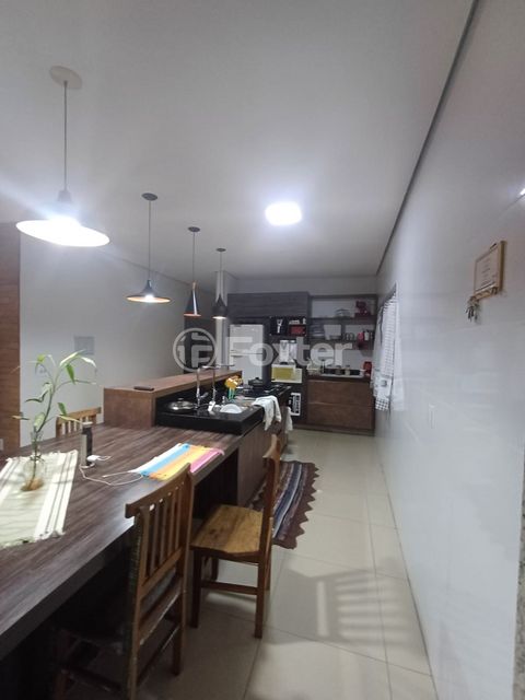 Image 1 - 924341