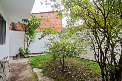 Image 13 - 924379