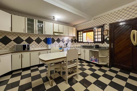 Image 16 - 924381