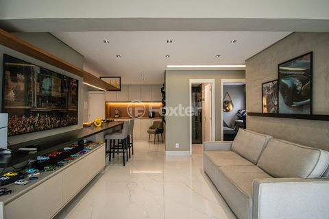 Image 8 - 924393