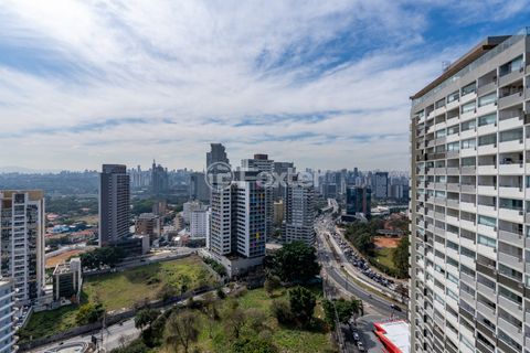 Image 16 - 924401