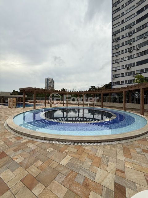 Image 10 - 924466