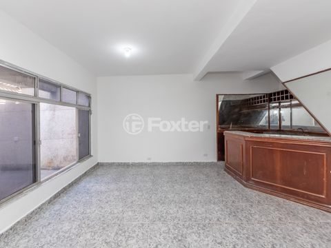 Image 3 - 924467