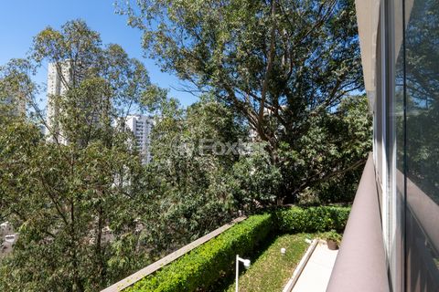 Image 1 - 924475