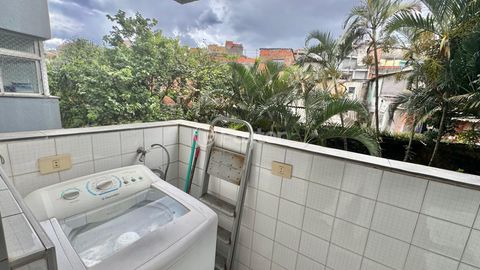 Image 13 - 924492